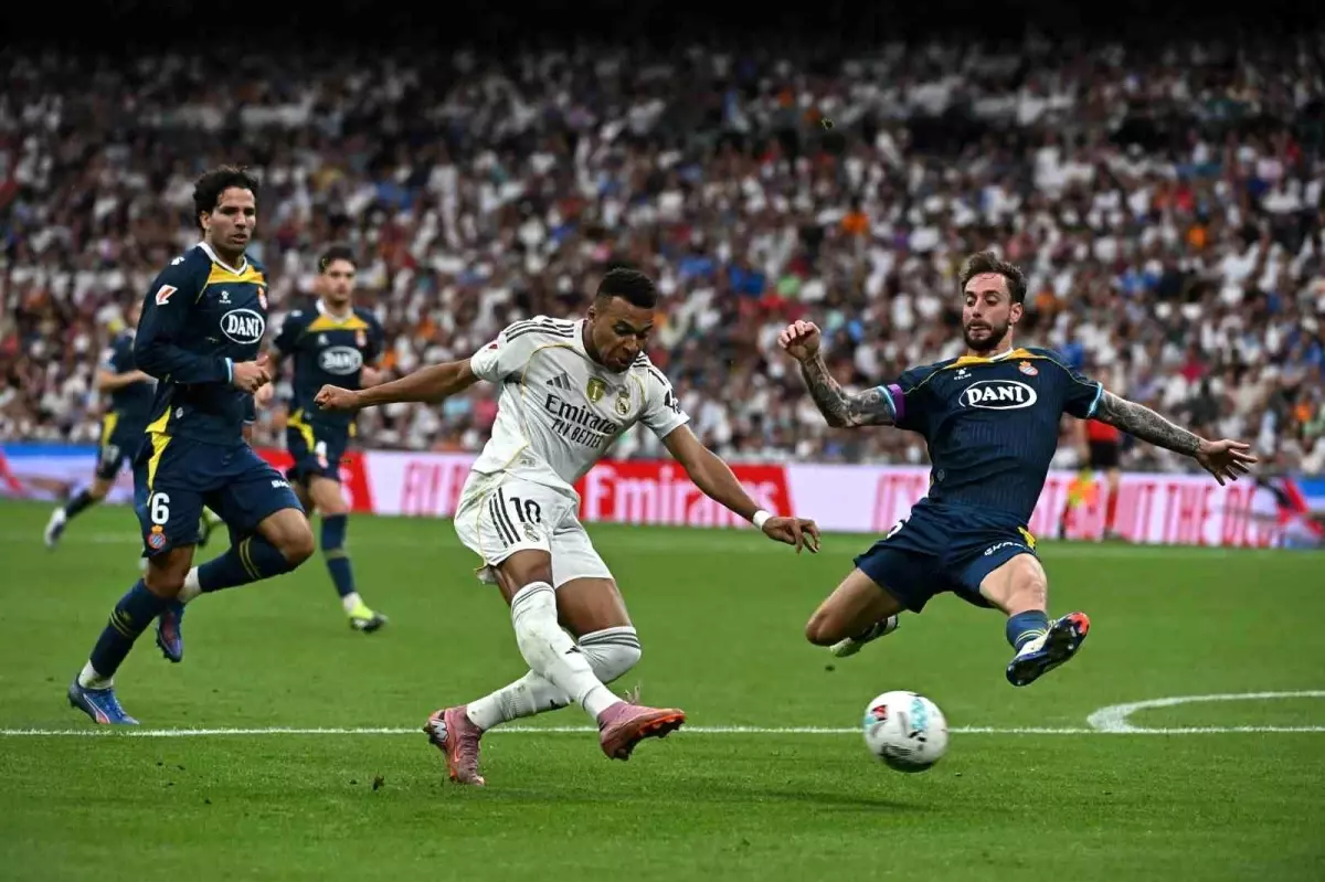 real madrid espanyolu 2 0la gecti Tcc6Zmmy