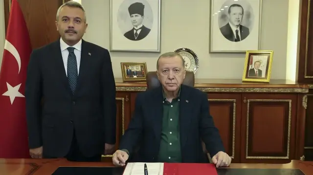 cumhurbaskani erdogan rize valiligini ziyaret etti I6mE4OV5