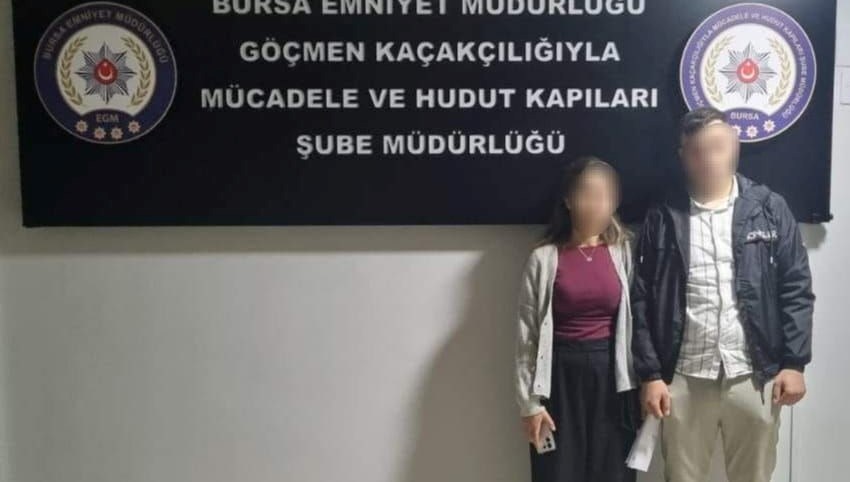 izmirden istanbula kacak gocmen gotururken yakalandi UEa2SumK
