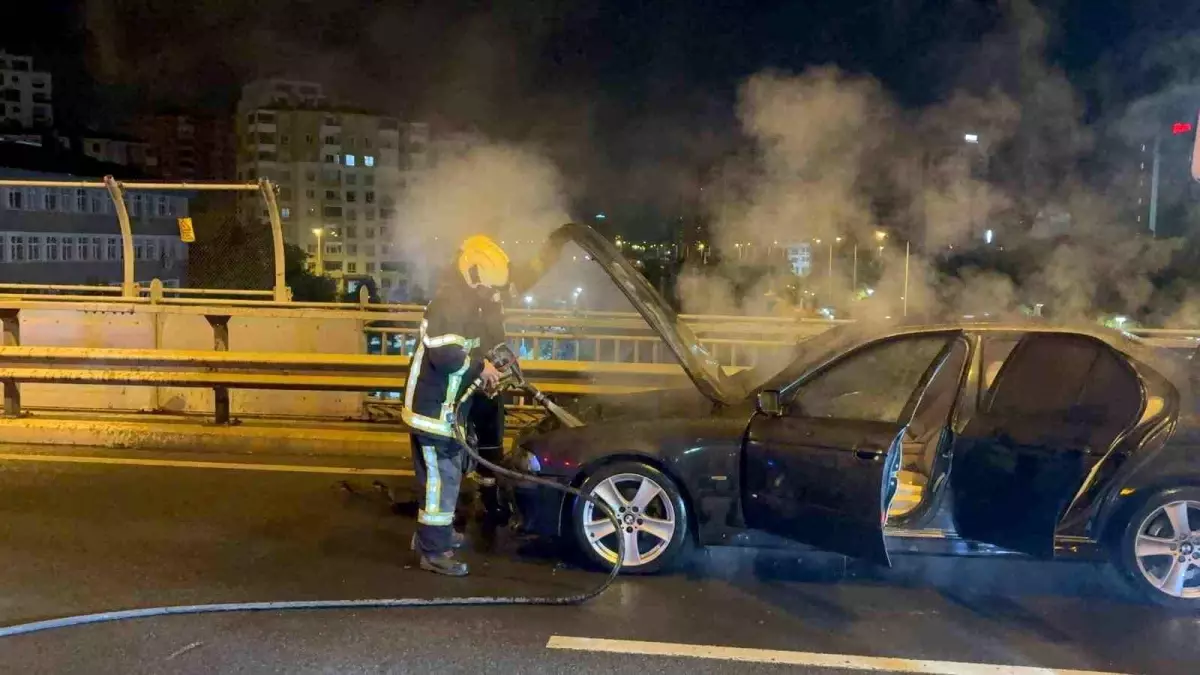 kayseride ust gecitte otomobil yangini HSTtZUzH