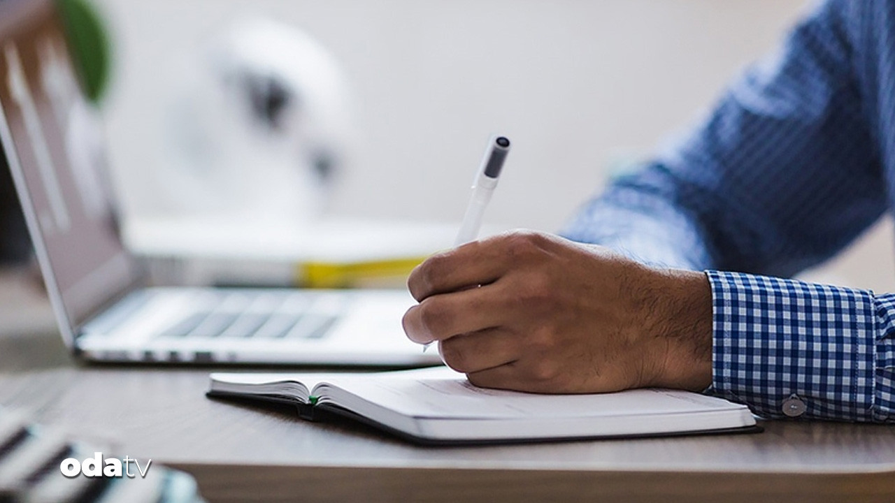 saglik ve egitim personelleri ilk sirada kamuya 49 trilyon lira odeme FZP1Migj.jpg