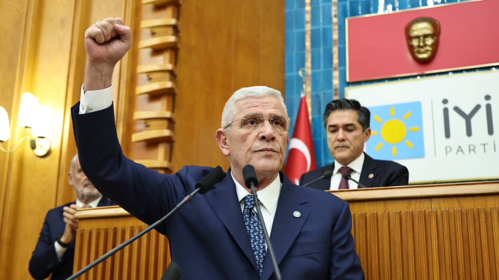 dervisoglu pkknin kan akittigi 41 yilin 23 yilinda erdogan vardi bundan evvelki devlet politikasi terorlu turkiye miydi 2QEqATpT.png