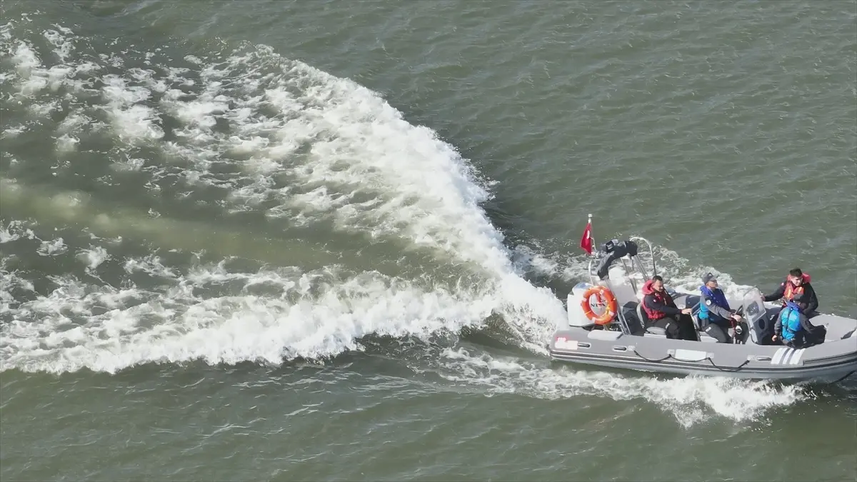 meric nehrinde zodyak botla devriye BL2Wn9eO.jpg