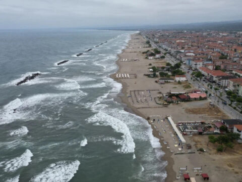 Karadenizde alarm 3 ilcede denize girmek yasaklandi S7flHVdD